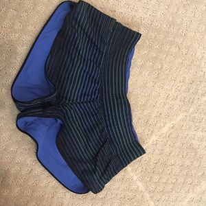 size 2 lulu shorts perfect condition!
